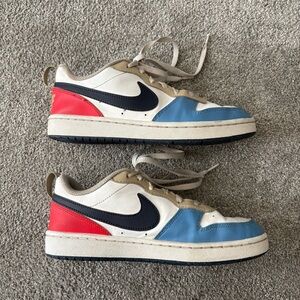 Nike Kids Low-Top Sneakers Size 5.5